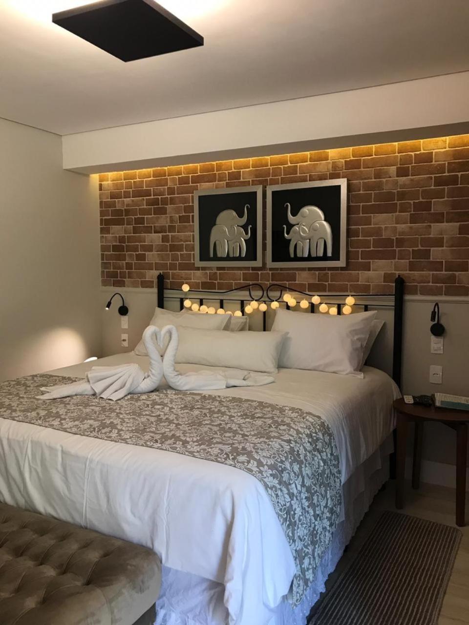 Hotel Shangri-la 3*